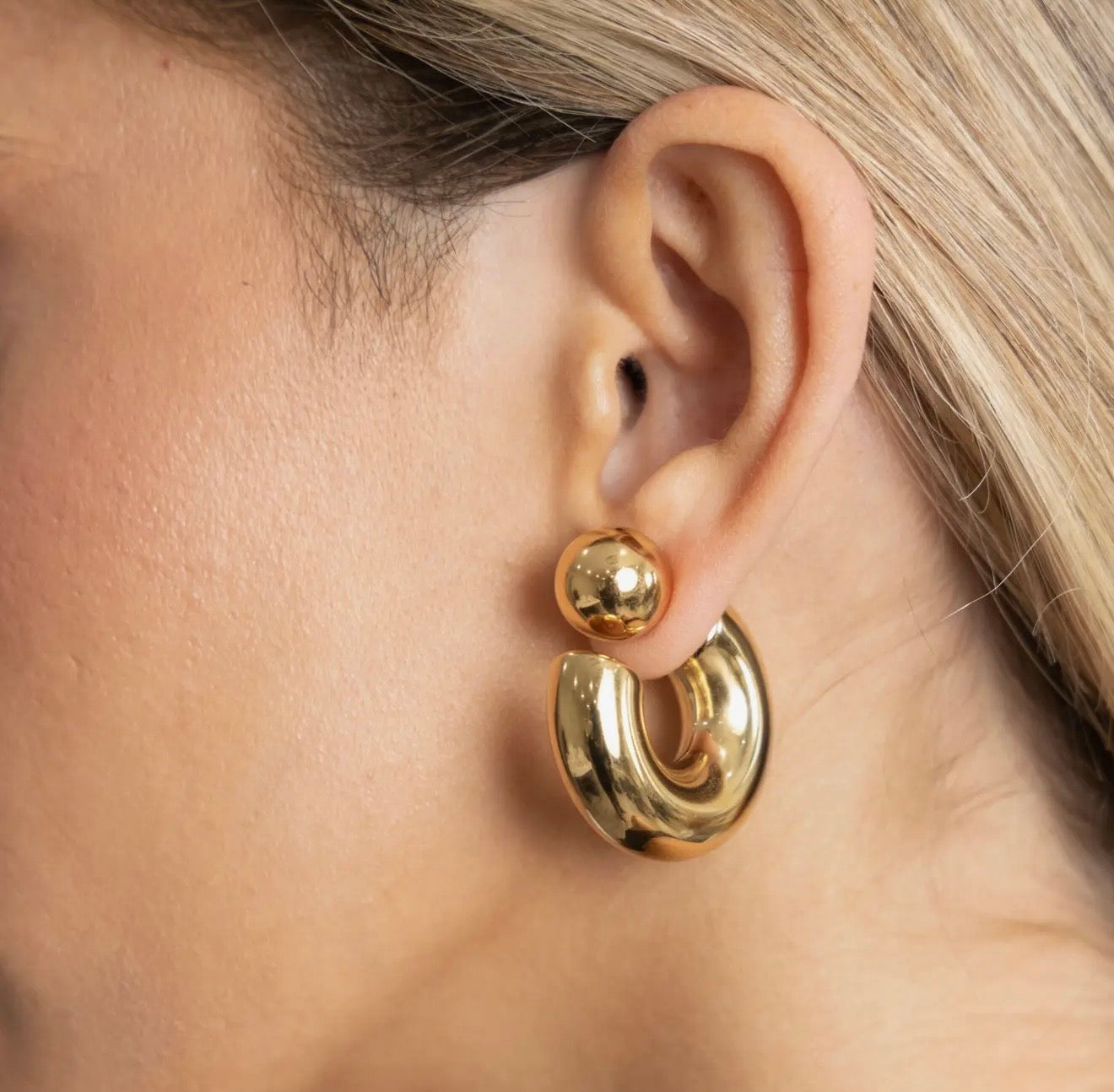 Kelly Tube Hoop Ohrringe